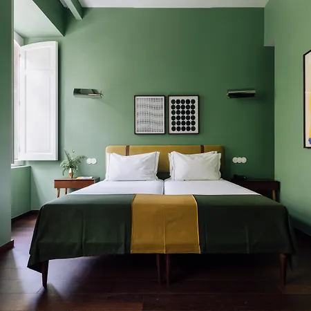 Готель The Vintage & 5*