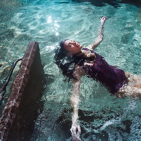 Готель The Vintage &