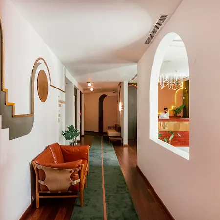 Hotel The Vintage & 5*