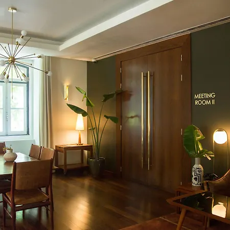 The Vintage & Hotel Lizbona