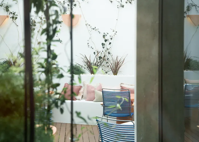 Hotel The Vintage & 5*