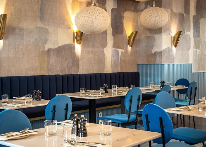 The Vintage & Отель